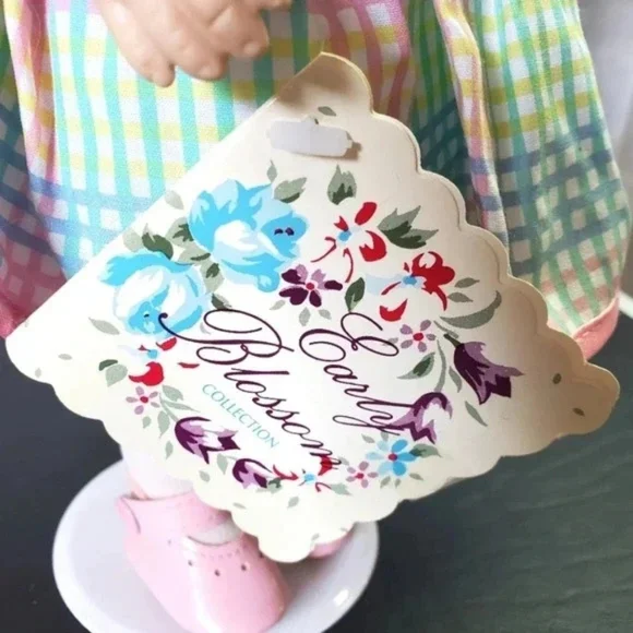 VINTAGE | Porcelain Doll sz 14" Tall - Picture 3 of 9